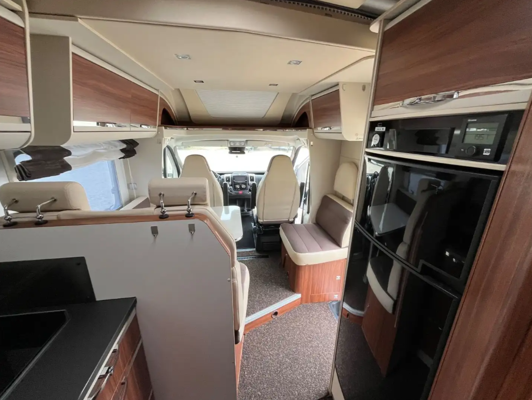 Wohnmobil Adria Matrix 670 SL Platinum