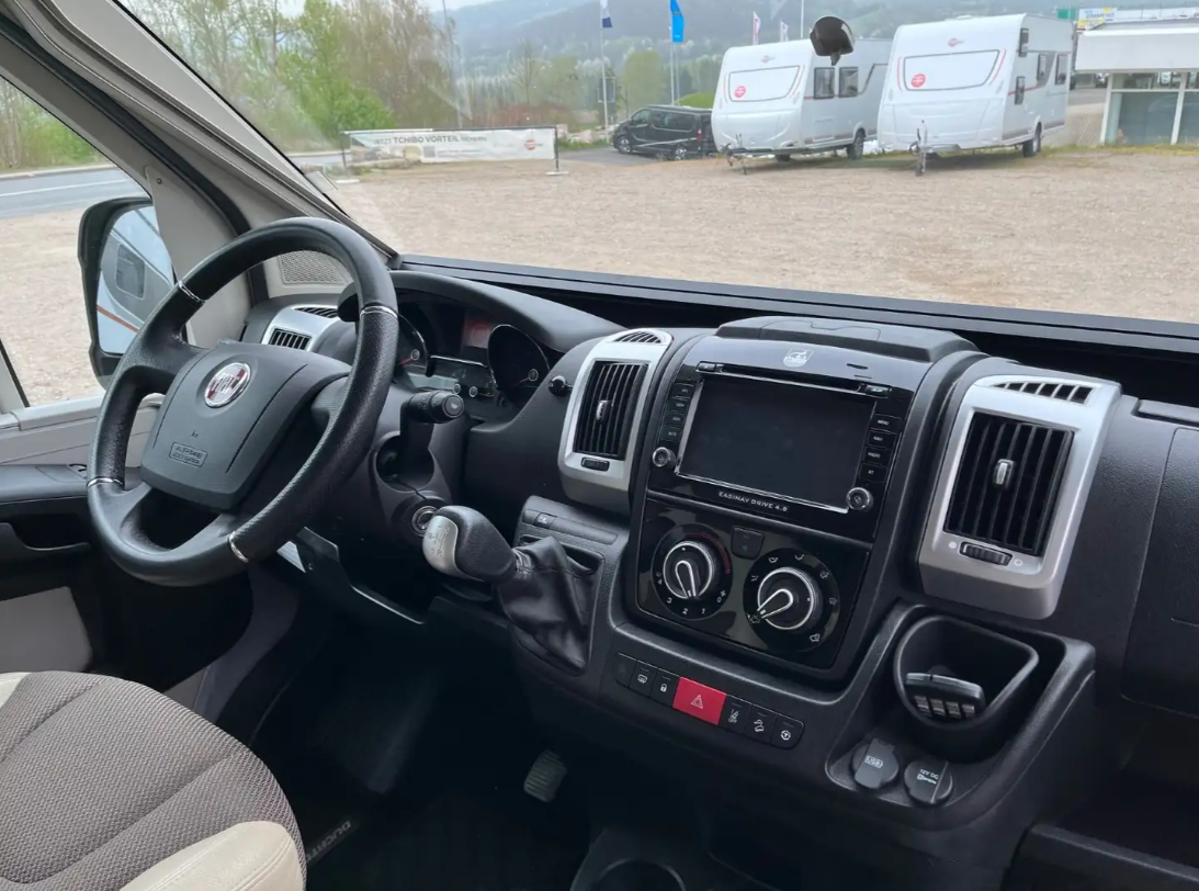 Wohnmobil Adria Matrix 670 SL Platinum
