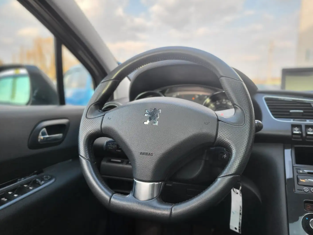 Peugeot 3008 Allure 1.6T Panoramadach
