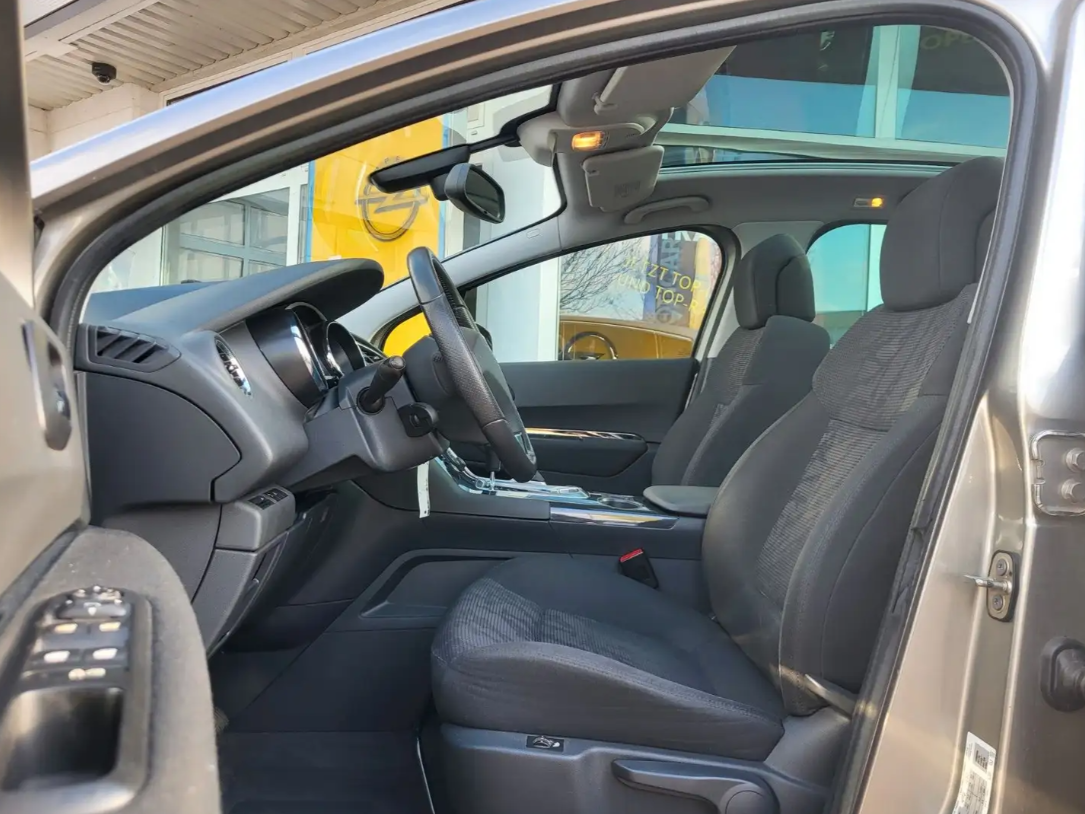 Peugeot 3008 Allure 1.6T Panoramadach