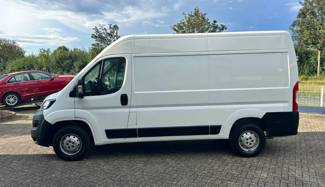 Peugeot Boxer L2H2 Pro BlueHDi 140 PS