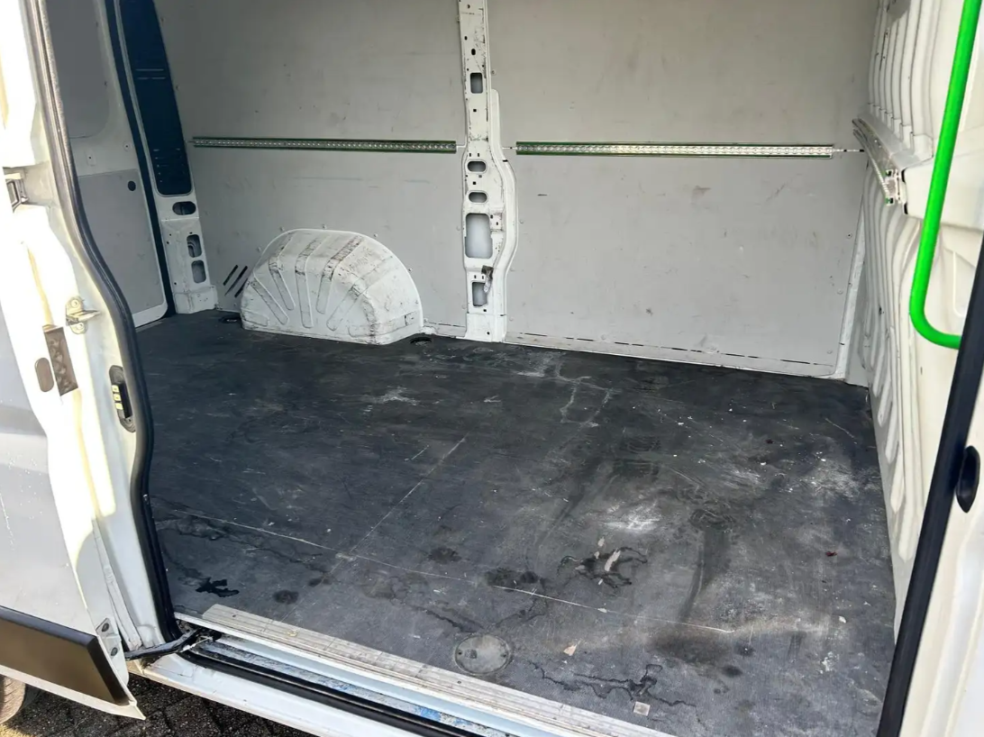 Peugeot Boxer L2H2 Pro BlueHDi 140 PS