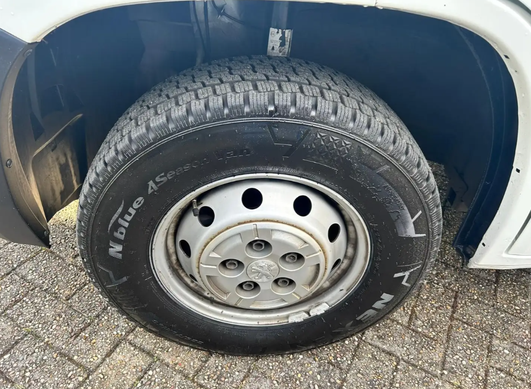 Peugeot Boxer L2H2 Pro BlueHDi 140 PS