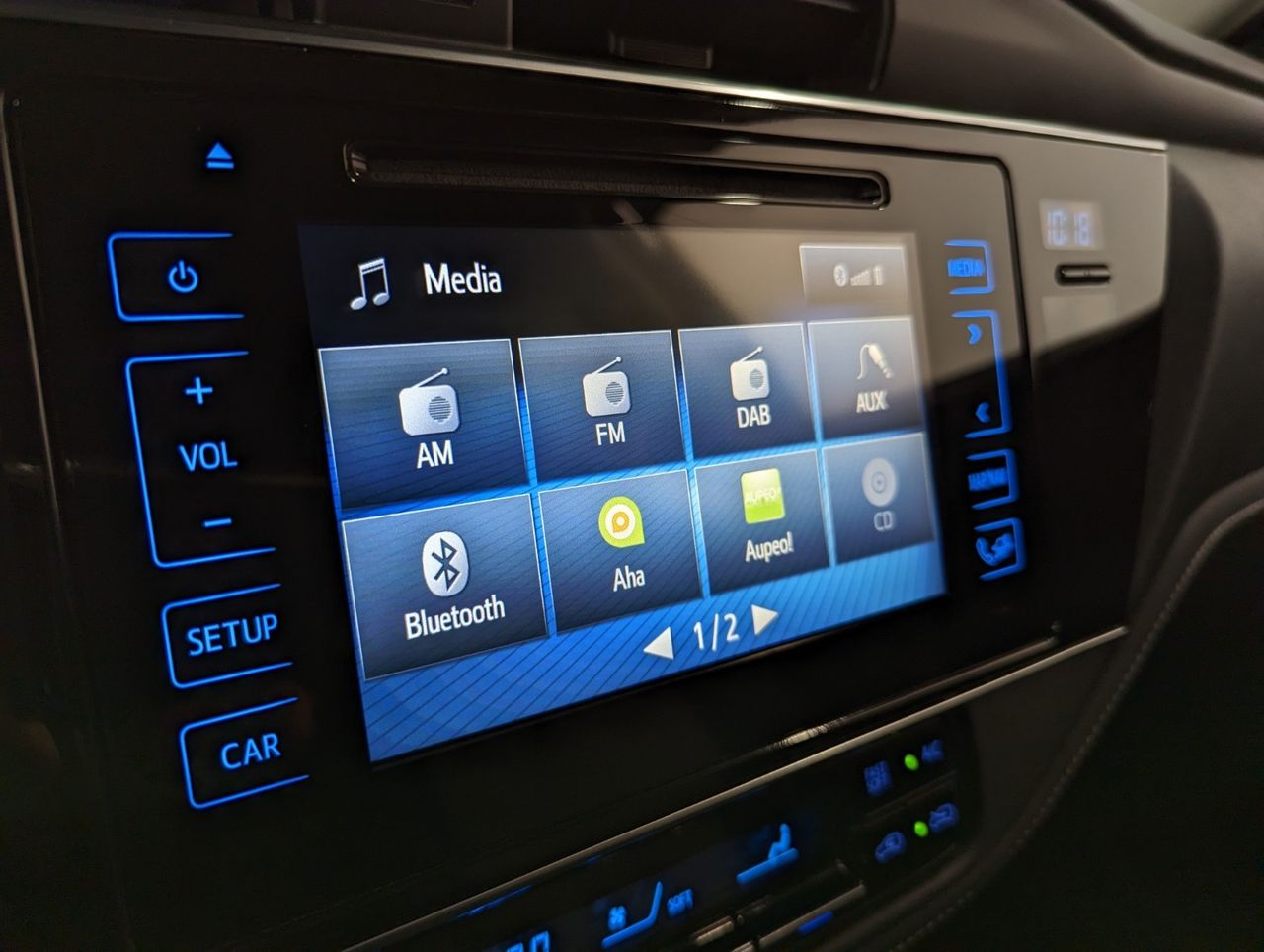 Toyota Auris Hybrid 136h Design Business