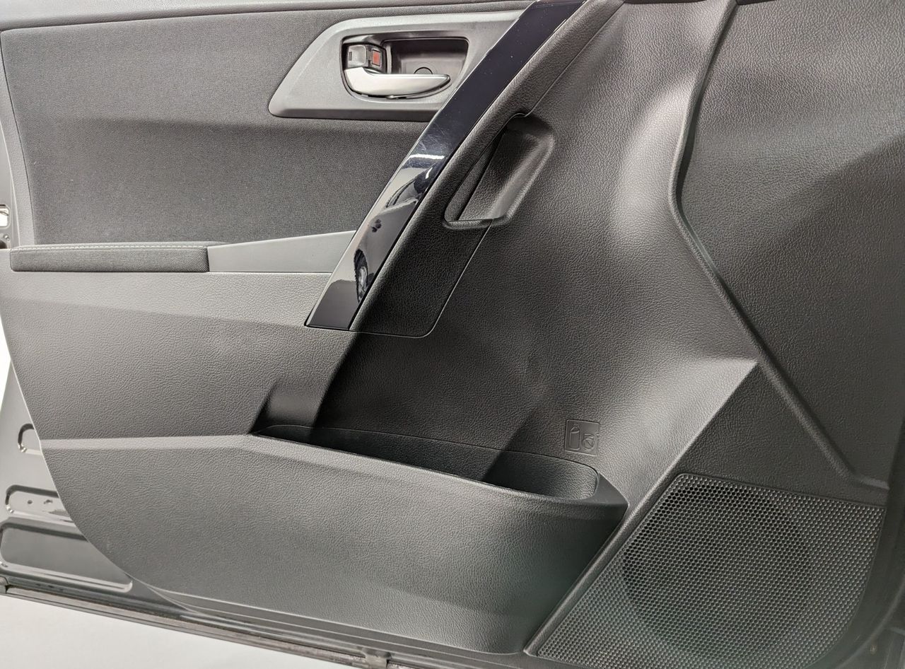 Toyota Auris Hybrid 136h Design Business