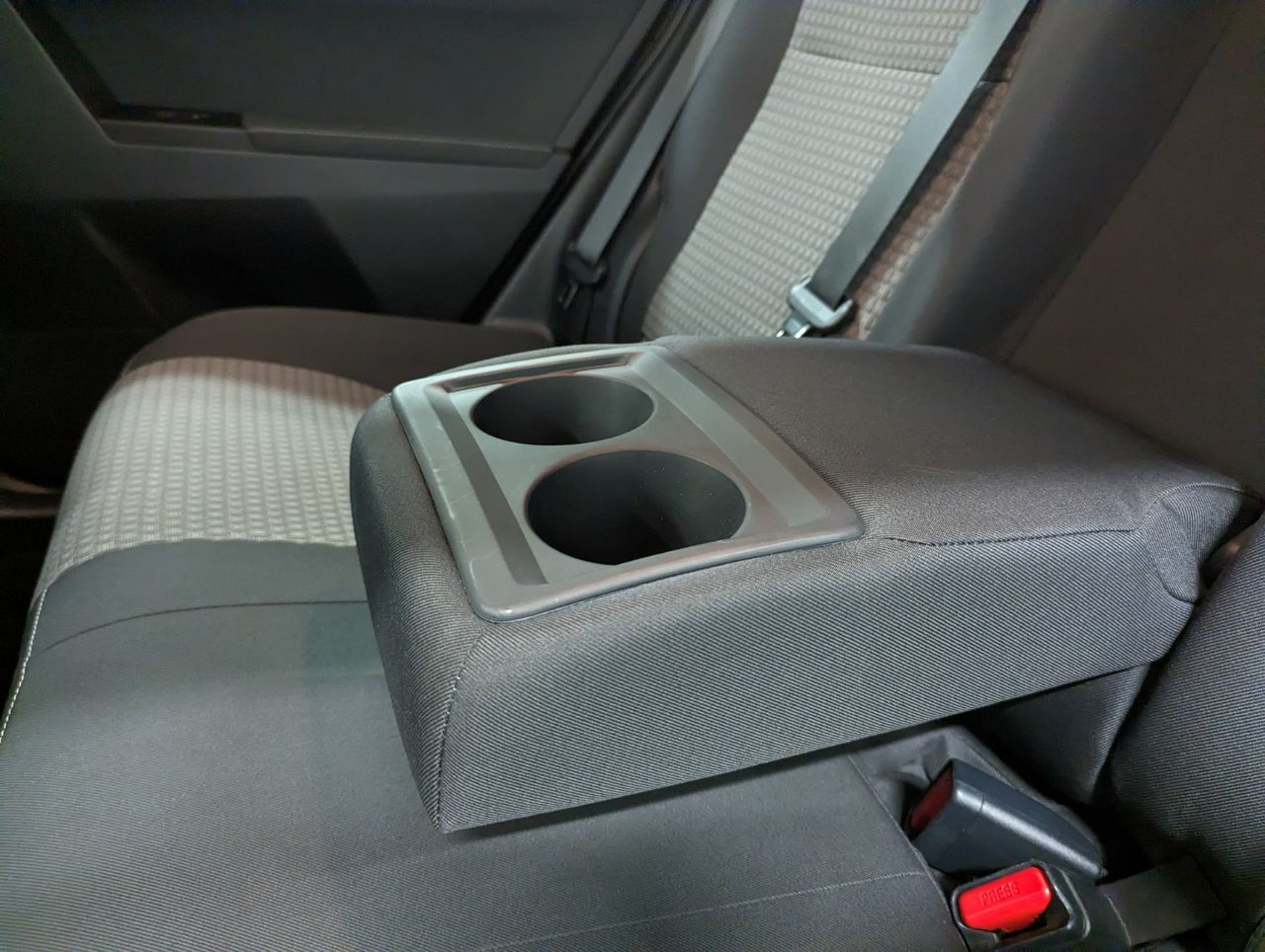 Toyota Auris Hybrid 136h Design Business