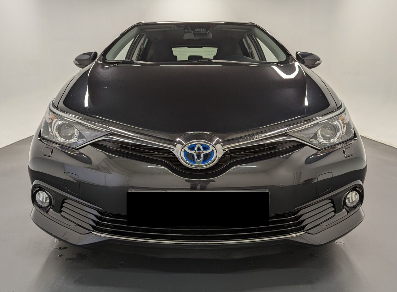 Toyota Auris Hybrid 136h Design Business