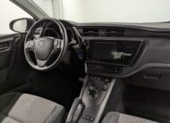 Toyota Auris Hybrid 136h Design Business