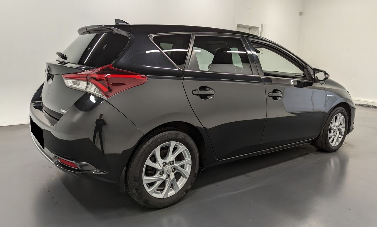 Toyota Auris Hybrid 136h Design Business