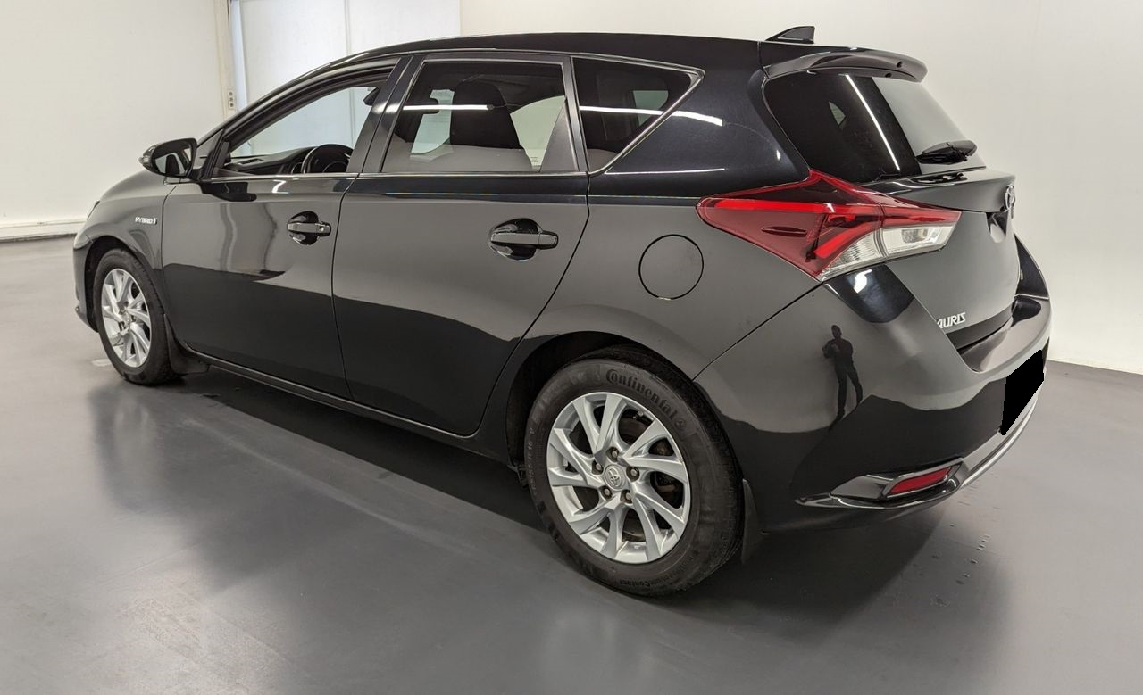 Toyota Auris Hybrid 136h Design Business