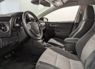 Toyota Auris Hybrid 136h Design Business