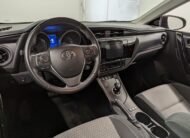 Toyota Auris Hybrid 136h Design Business