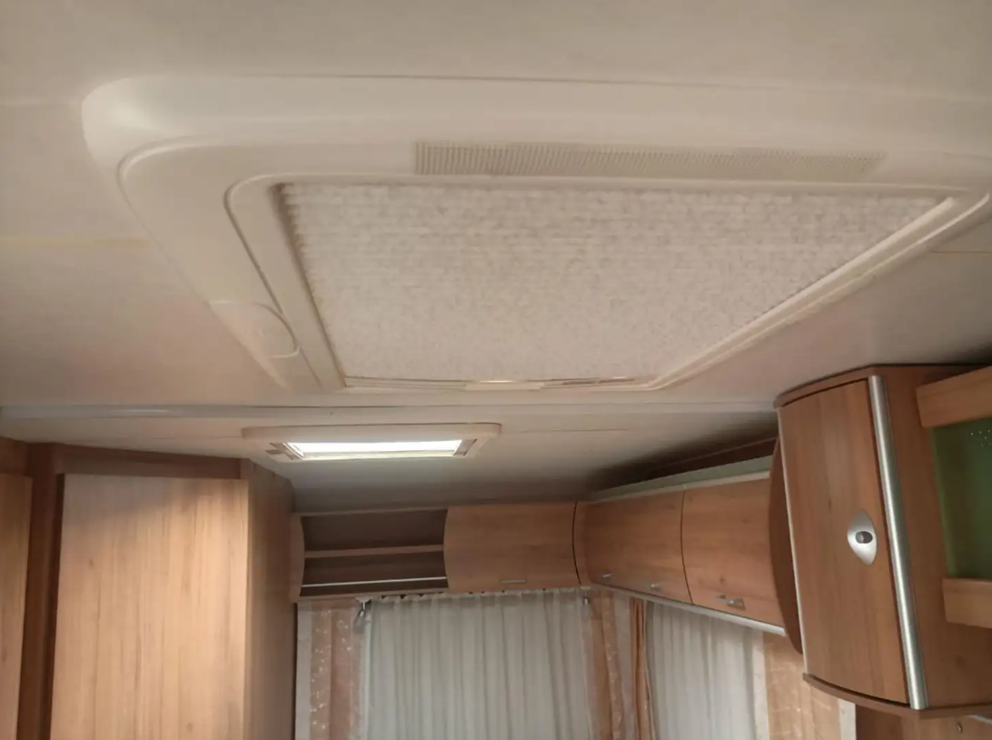 Wohnwagen Bürstner Averso 465 TS