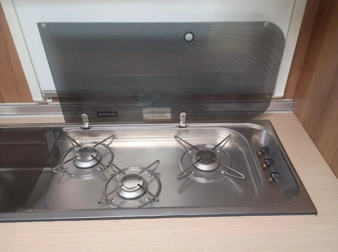 Wohnwagen Bürstner Averso 465 TS