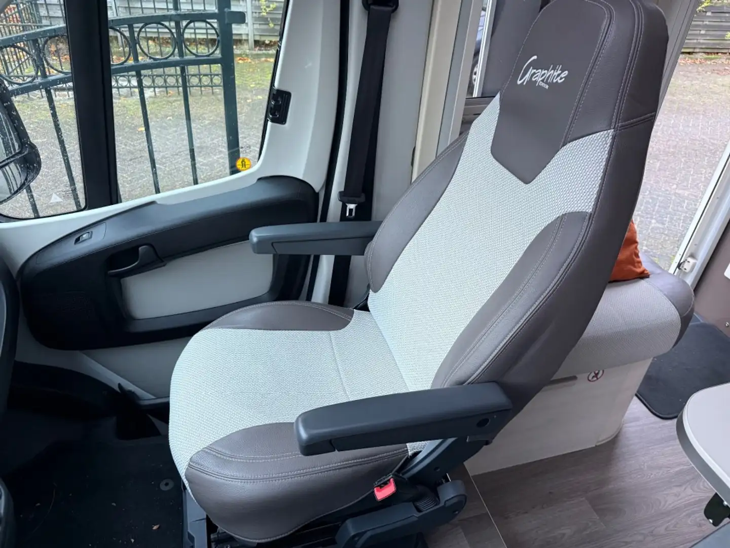 Wohnmobil Challenger Graphite 398 XLB