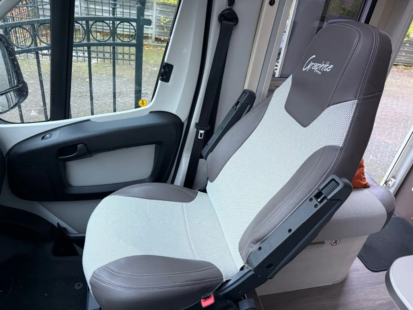 Wohnmobil Challenger Graphite 398 XLB