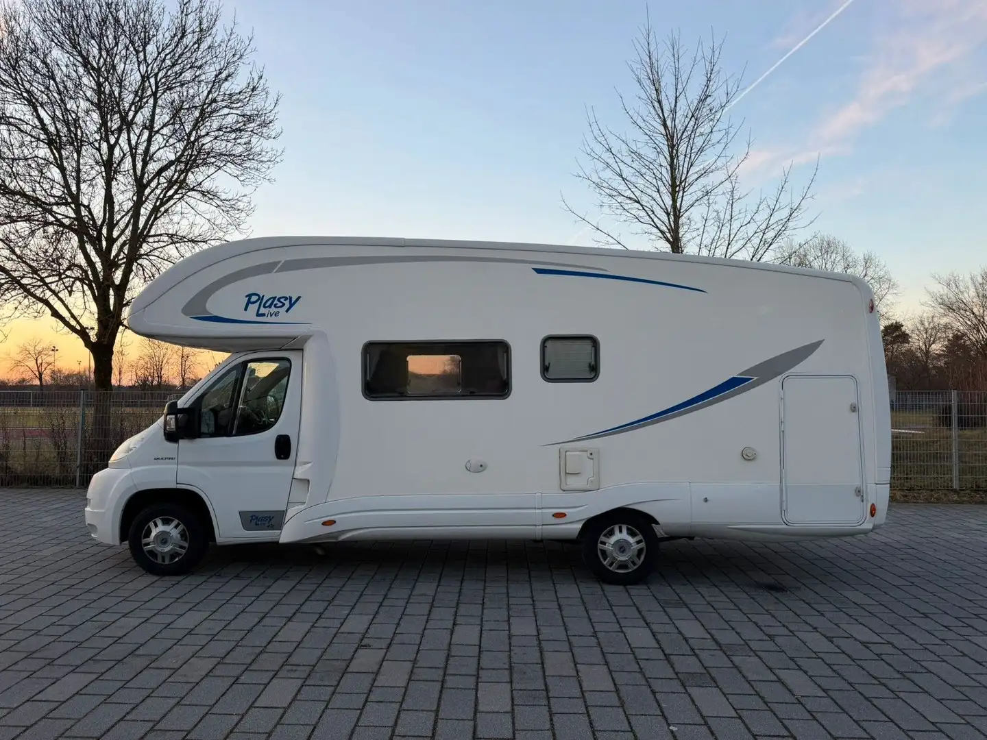 Wohnmobil PLA Plasy Life 471