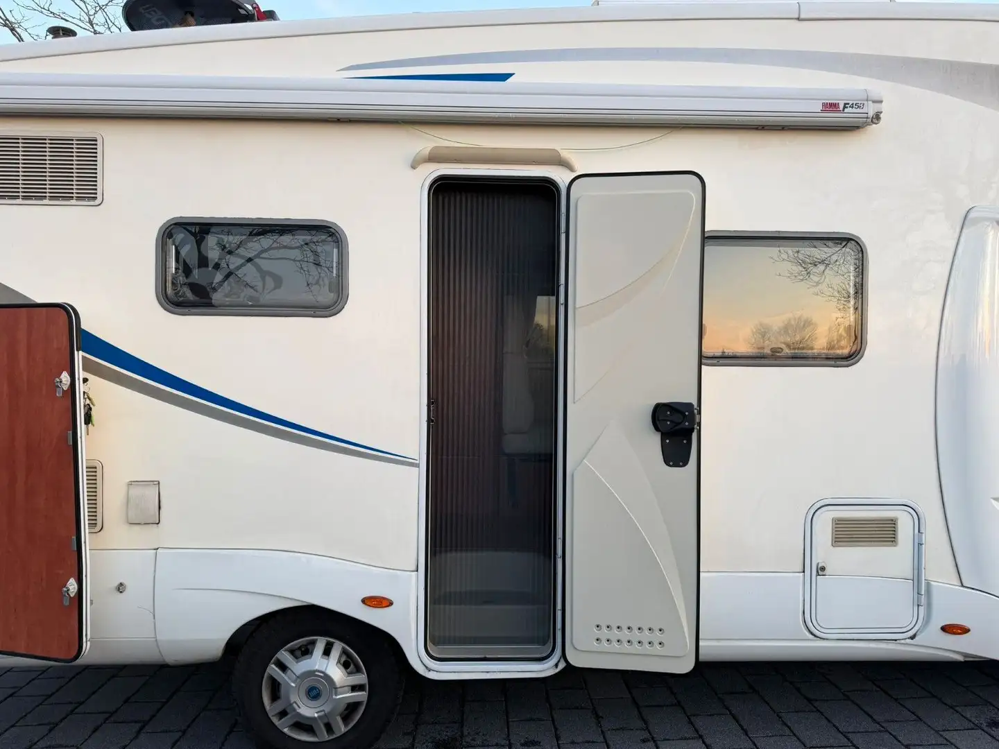 Wohnmobil PLA Plasy Life 471